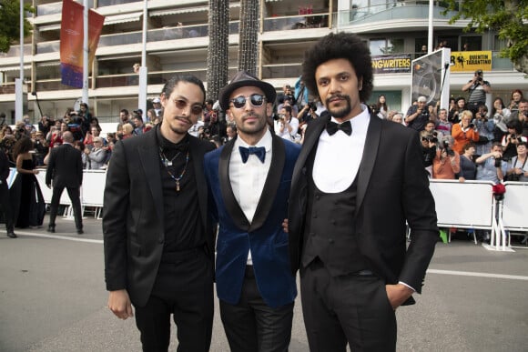 Kim Chapiron, l'artiste JR et guest - Montée des marches du film "Les Misérables" lors du 72ème Festival International du Film de Cannes. Le 15 mai 2019
