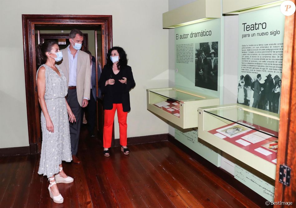 Le roi Felipe VI et la reine Letizia d'Espagne en visite à Las Palmas (Grande Canarie) pendant l'épidémie de coronavirus (Covid-19), le 23 juin 2020.