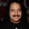 Archives - Ron Jeremy, acteur de film X, est accusé de viol et d'agression sexuelle. Ron Jeremy a tourné dans plus de 2000 films pornos depuis la fin des années 1970. Il est accusé de quatre agressions qui auraient été commises entre 2014 et 2019. Selon un communiqué des services du procureur de Los Angeles, l'acteur a été officiellement accusé de quatre agressions distinctes qui auraient été commises entre 2014 et 2019. Un viol aurait été commis en 2014 à son domicile de Los Angeles, les trois autres cas dans un bar d'Hollywood, entre 2017 et 2019.