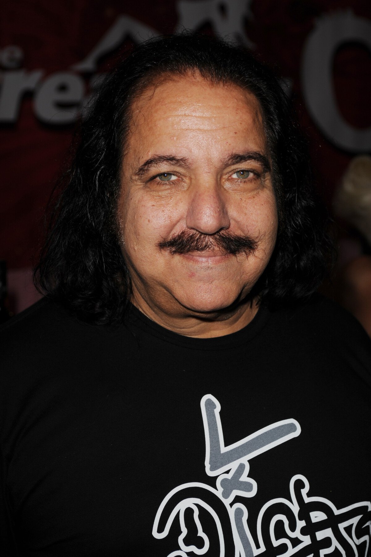 Ron Jeremy inculpé pour viols : 