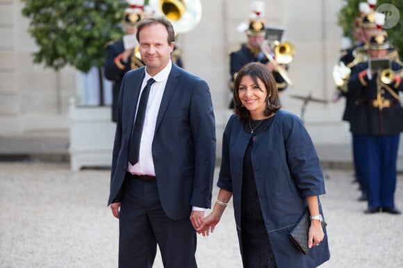 Anne Hidalgo et son mari Jean-Marc Germain - Le roi Felipe VI et la reine Letizia d'Espagne, reçus par François Hollande, président de la République française, pour un dîner d' Etat au Palais de l'Elysée à Paris le 2 juin 2015.