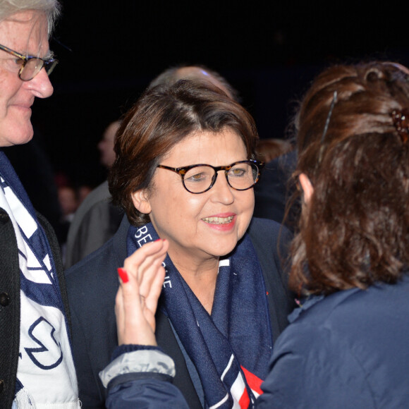 Martine Aubry ( Maire de Lille) et son mari Jean-Louis Brochen - 3eme match de la Finale de la coupe Davis en double opposant la France à la Belgique remporté par Richard Gasquet et Pierre-Hugues Herbert (6-1, 3-6, 7-6, 6-4) au Stade Pierre Mauroy à Lille , le 25 novembre 2017. © Perusseau - Ramsamy / Bestimage