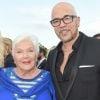 Line Renaud entre Pascal Obispo et sa femme Julie Hantson - Soirée du 90ème anniversaire de Line Renaud sur le Bateau Potel et Chabot "Pavillon Seine" à Paris le 2 juillet 2018. © Coadic Guirec/Bestimage