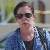 Lara Flynn Boyle (Twin Peaks) alcoolique ? L'actrice fait le plein de vodka !