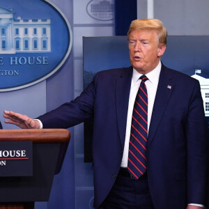Jared Kushner et le président Donald Trump en conférence de presse à la Maison Blanche à propos du coronavirus (Covid-19), le 2 avril 2020 à Washington.