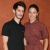 Pierre Niney et sa compagne Natasha Andrews au village lors des internationaux de tennis de Roland Garros à Paris, le 10 juin 2018. © Moreau-Jacovides/Bestimage