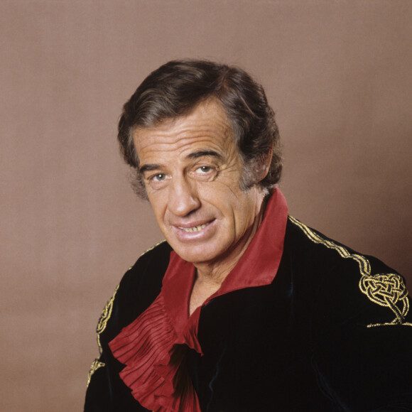 Archives - En France, à Paris, rendez-vous avec Jean-Paul BELMONDO en costume de son personnage de la pièce intitulée KEAN. Le 2 février 1987 © Alain Canu via Bestimage