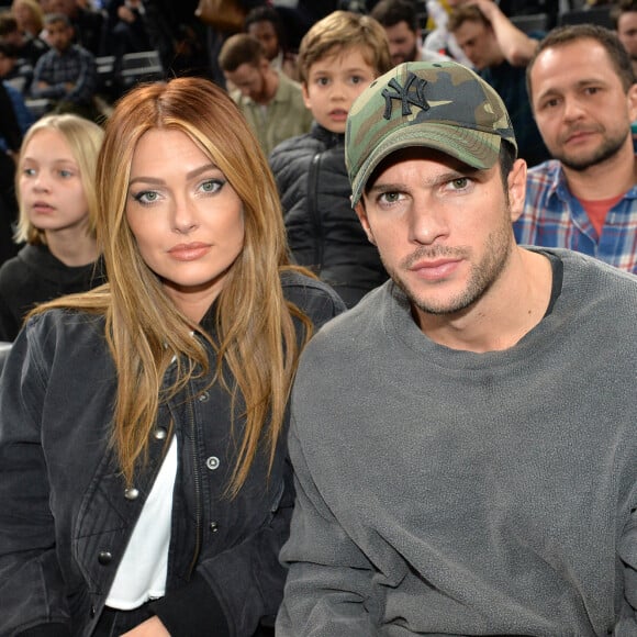 Caroline Receveur et Hugo Philip au match de NBA Game Paris 2020 entre les Bucks de Milwaukee et les Charlotte Hornet à l'AccorHotels Arena à Paris le 24 janvier 2020. © Veeren / Bestimage