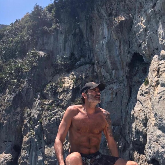 Anthony Delon et sa compagne Sveva Alviti en vacances en Italie, sur Instagram, le 10 juillet 2020.