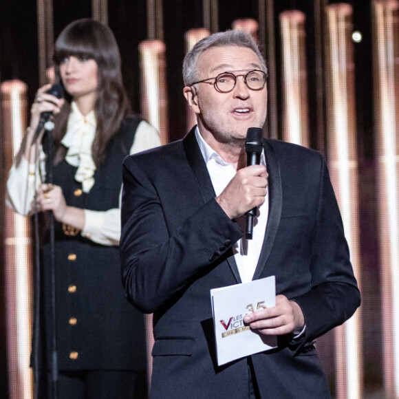 Laurent Ruquier, Clara Luciani (Artiste féminine de l'année), Philippe Katerine (Artiste masculin de l'année) - 35ème cérémonie des Victoires de la musique à la Seine musicale de Boulogne-Billancourt, le 14 février 2020. © Cyril Moreau/Bestimage