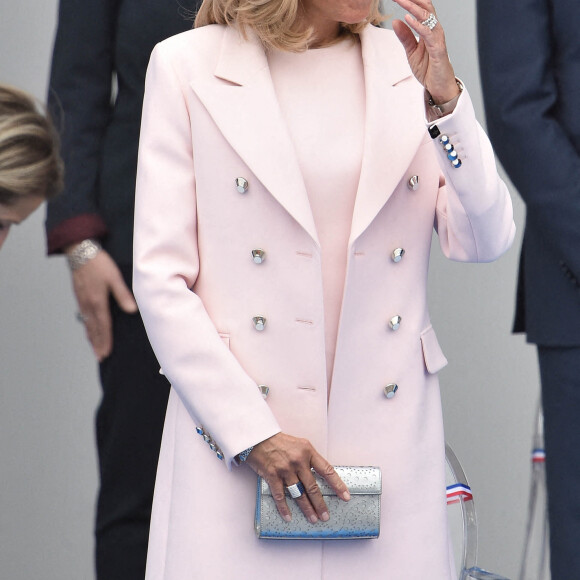 La première dame Brigitte Macron lors de la cérémonie du 14 juillet à Paris le 14 juillet 2020. © Eliot Blondet / Pool / Bestimage