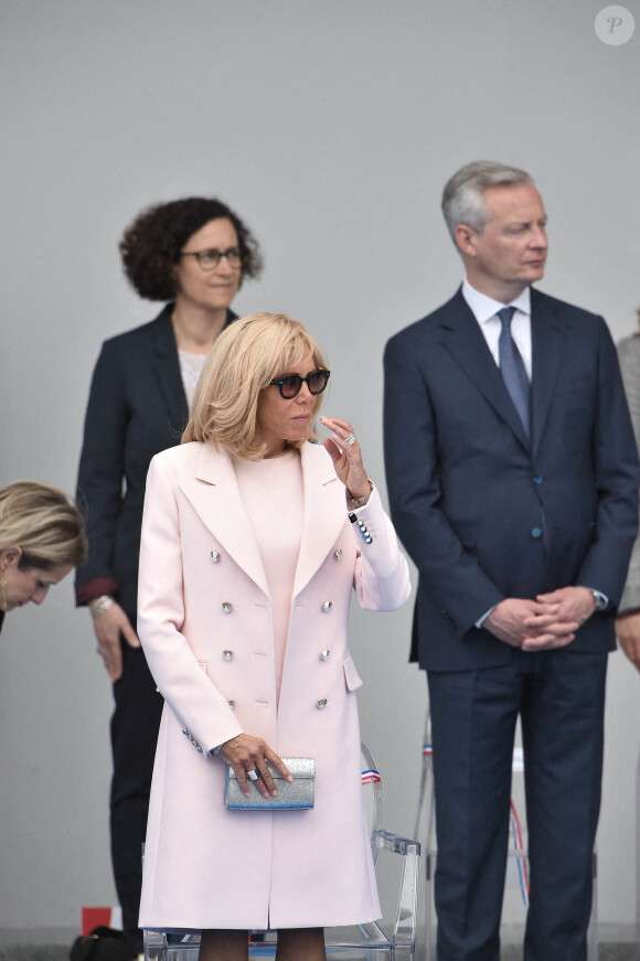 Emmanuelle Wargon, ministre déléguée en charge du logement, Bruno Le Maire, ministre de l'économie et des finances et de la relance, la première dame Brigitte Macron lors de la cérémonie du 14 juillet à Paris le 14 juillet 2020. © Eliot Blondet / Pool / Bestimage