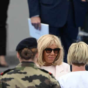 La première dame Brigitte Macron lors de la cérémonie du 14 juillet à Paris le 14 juillet 2020. © Eliot Blondet / Pool / Bestimage