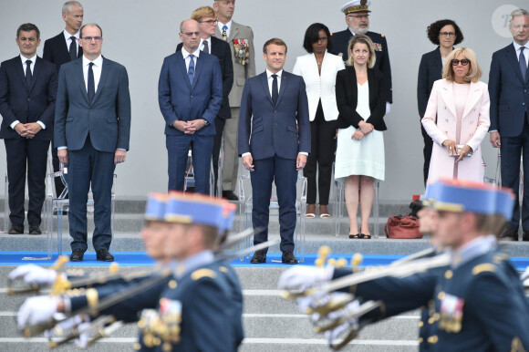 Gérald Darmanin, ministre de l'Intérieur, Jean Castex, premier ministre, Jean-Michel Blanquer, ministre de l'éducation nationale et de la jeunesse et des sports, le président Emmanuel Macron, Elisabeth Moreno, ministre déléguée en charge de l'égalité entre les femmes et les hommes, de la diversité et de l'égalité des chances, Barbara Pompili, ministre de la transition écologique, la première dame Brigitte Macron lors de la cérémonie du 14 juillet à Paris le 14 juillet 2020. © Eliot Blondet / Pool / Bestimage