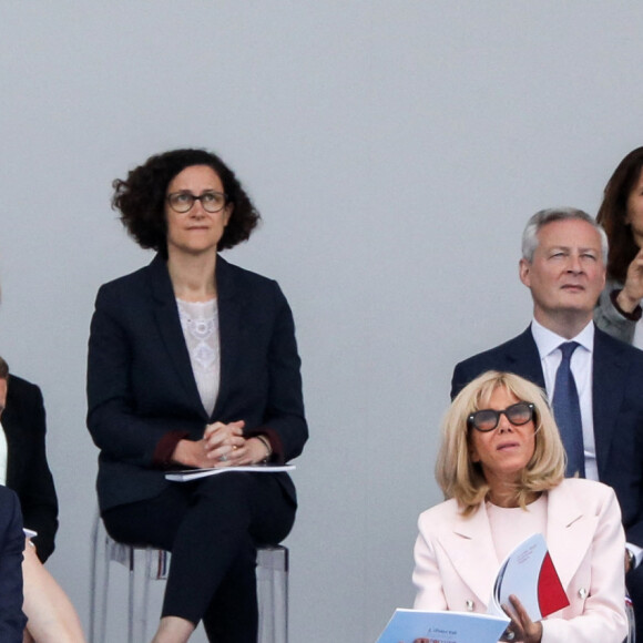 Elisabeth Moreno, ministre déléguée en charge de l'égalité entre les femmes et les hommes, de la diversité et de l'égalité des chances, Barbara Pompili, ministre de la transition écologique, le président Emmanuel Macron, la première dame Brigitte Macron, Bruno Le Maire, ministre de l'économie, des finances et de la relance lors de la cérémonie du 14 juillet à Paris le 14 juillet 2020. © Stéphane Lemouton / Bestimage  French President Emmanuel Macron and the french governement attend the Bastille day military parade at place de la Concorde. Paris, France-14/07/202014/07/2020 - Paris