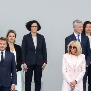 Elisabeth Moreno, ministre déléguée en charge de l'égalité entre les femmes et les hommes, de la diversité et de l'égalité des chances, Barbara Pompili, ministre de la transition écologique, le président Emmanuel Macron, la première dame Brigitte Macron, Bruno Le Maire, ministre de l'économie, des finances et de la relance lors de la cérémonie du 14 juillet à Paris le 14 juillet 2020. © Stéphane Lemouton / Bestimage  French President Emmanuel Macron and the french governement attend the Bastille day military parade at place de la Concorde. Paris, France-14/07/202014/07/2020 - Paris