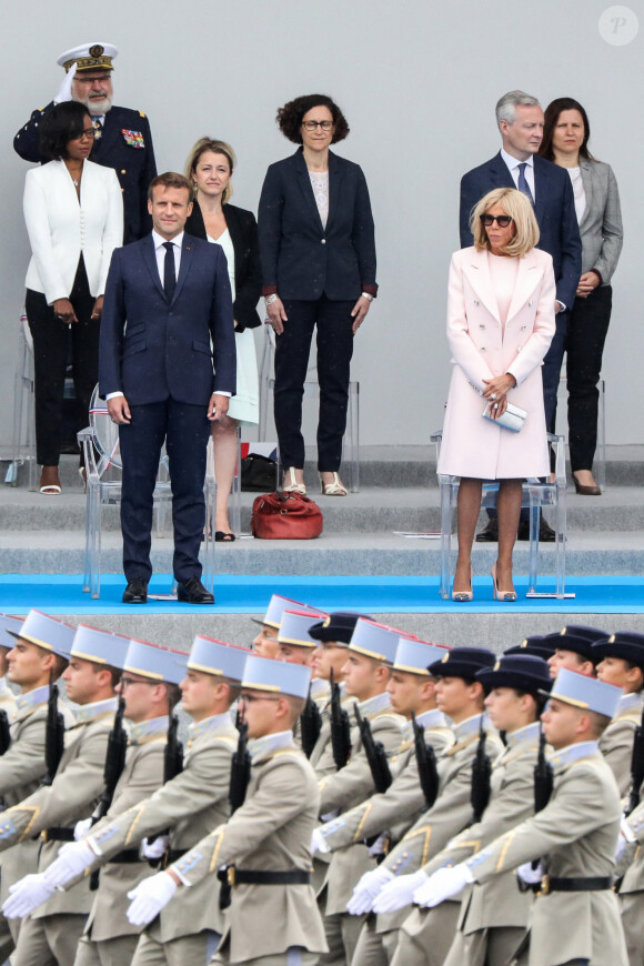 Elisabeth Moreno, ministre déléguée en charge de l'égalité entre les femmes et les hommes, de la diversité et de l'égalité des chances, Barbara Pompili, ministre de la transition écologique, le président Emmanuel Macron, la première dame Brigitte Macron, Bruno Le Maire, ministre de l'économie, des finances et de la relance lors de la cérémonie du 14 juillet à Paris le 14 juillet 2020. © Stéphane Lemouton / Bestimage  French President Emmanuel Macron and the french governement attend the Bastille day military parade at place de la Concorde. Paris, France-14/07/202014/07/2020 - Paris