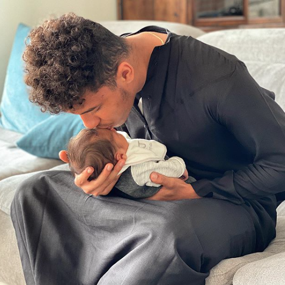 Coralie Porrovecchio et son fils Leeroy, né le 23 mai 2020. Photo publiée sur Instagram en juin 2020.