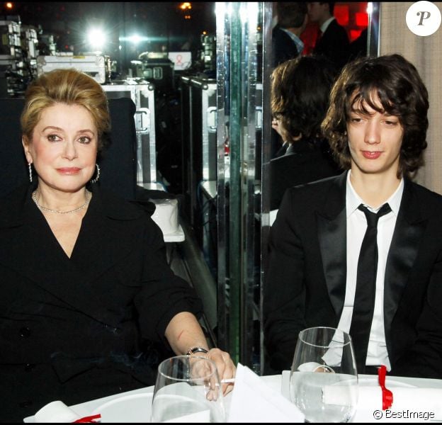 Catherine Deneuve Son Petit Fils Igor Ecroue Dans Une Affaire De Fausse Monnaie Purepeople