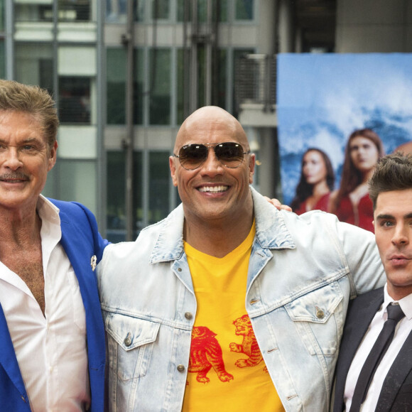 David Hasselhoff, Dwayne Johnson et Zac Efron - Photocall de 'Baywatch' au Sony Center à Berlin, le 30 mai 2017.