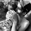 Romain Bardet avec son fils Angus le 7 mai 2020. 