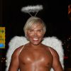 Le Ken Humain Rodrigo Alves arrive à une soirée déguisée pour Halloween au théâtre Avalon à Los Angeles. L'homme aux nombreuses opérations chirurgicales ressemble à une poupée, il est déguisé en ange, le 26 octobre 2017. 26/10/2017 - Los Angeles