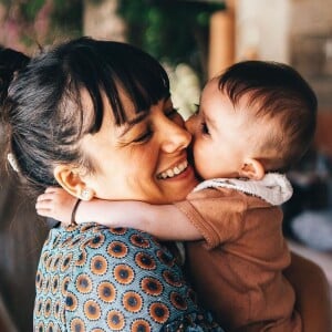 Alizée avec sa fille Maggy (6 mois), le 24 mai 2020.