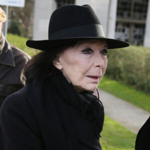 Juliette Gréco - Obsèques de Hélène Duc au cimetière du Père Lachaise à Paris, le 28 novembre 2014.