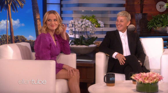 Reese Witherspoon sur le plateau de l'émission "The Ellen Show", le 17 mars 2020 à Los Angeles.