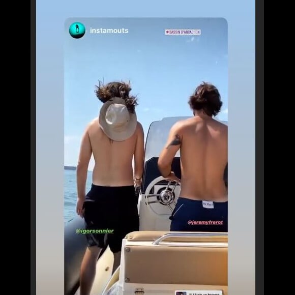 Jérémy Fréro partage sa journée à la plage avec Laure Manaudou, Lou et des amis, le 30 juillet 2020, en story Instagram