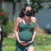 Exclusif - Lea Michele, enceinte, se balade avec sa mère Edith Sarfati. Santa Monica, Los Angeles, le 14 juillet 2020.