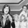 En France, à Paris, Mike Brant chantant en playback sur le plateau de l'émission Taratata le 15 février 1974. Bernard Leguay via Bestimage