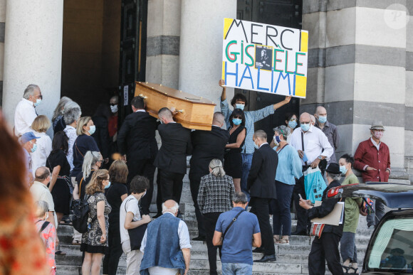 Arrivées aux obsèques de Gisèle Halimi au Père Lachaise à Paris. Le 6 août 2020  