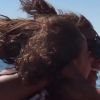 Amel Bent en vacances (dans une destination gardée secrète) avec ses deux filles Sofia et Hana. Elles ont fait une sortie en mer. Août 2020.