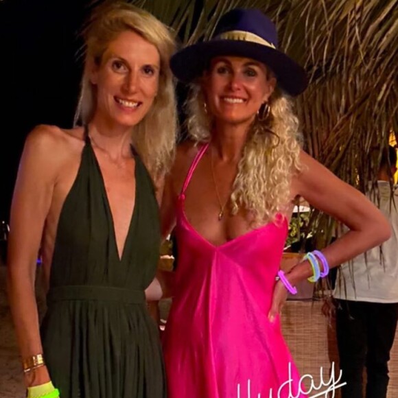 Laeticia Hallyday a organisé une grande fête d'anniversaire pour ses filles Jade et Joy, qui ont récemment eu 16 et 12 ans, à Saint-Barthélemy. La grande soirée s'est déroulée le 7 août 2020.