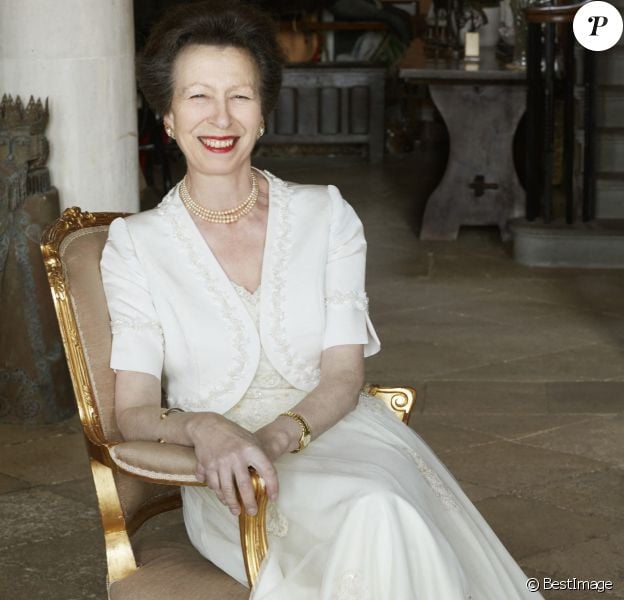 Pour les 70 ans de la princesse Anne, des photos inédites ont été dévoilées, le 15 août 2020 sur Instagram. Des photos signées John Swannell.
