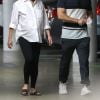 Exclusif - Lea Michele enceinte à la sortie d'un rendez-vous médical en compagnie de son mari Zandy Reich dans le quartier de Santa Monica à Los Angeles pendant l'épidémie de coronavirus (Covid-19), le 13 août 2020. Backgrid USA / Bestimage