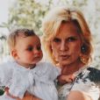Darinna Scotti rend hommage à sa mère Sylvie Vartan pour son anniversaire. Le 16 août 2020.