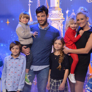 Elodie Gossuin, Bertrand Lacherie et leurs 4 enfants Rose Lacherie, Jules Lacherie, Joséphine Lacherie, Léonard Lacherie - 25e anniversaire de Disneyland Paris à Marne-La-Vallée le 25 mars 2017 © Veeren Ramsamy / Bestimage