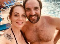 David Mora (Scènes de ménages) : Torse nu avec sa chérie en vacances