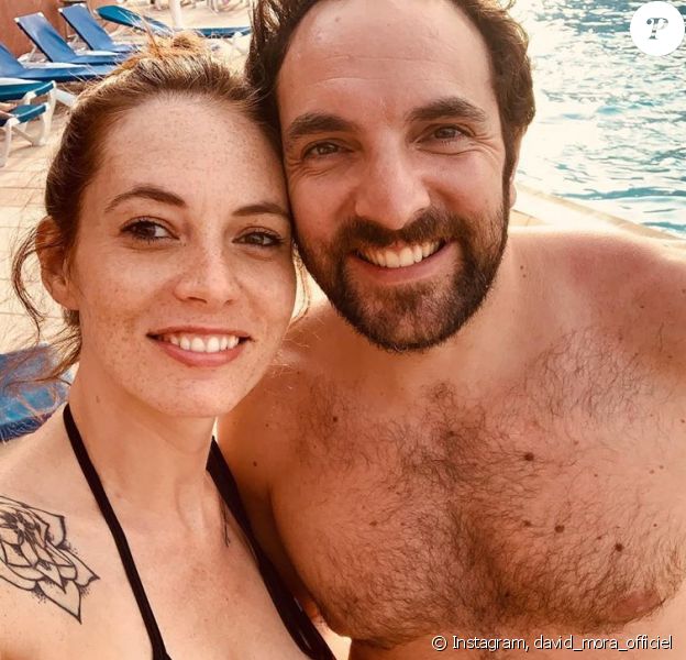 David Mora pose avec sa chérie Davina, en vacances à la piscine sur Instagram