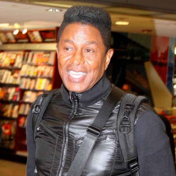 Tito et Jermaine Jackson arrivent a l'aeroport de Washington le 18 Octobre 2012.