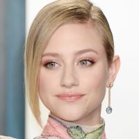 Lili Reinhart : "Prisonnière" de la série Riverdale ? Son état inquiète