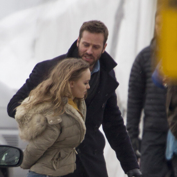 Exclusif - Lily-Rose Depp est sur le tournage de "Dreamland" à Montréal, Canada. Le personnage de Lily-Rose semble être menotté et traîné hors d'une voiture par le personnage d'Armie Hammer. Montréal, le 14 mars 2019.