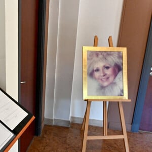 Le grand public et les amis d'Annie Cordy peuvent à lui rendre hommage à la maison funéraire de Cannes (Alpes-Maritimes) © Bruno Bebert / Bestimage