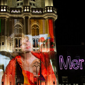 Exclusif - Hommage à Annie Cordy sur la Place de Bruxelles avec des photos projetées sur l'Hôtel de Ville de Bruxelles et la diffusion de ses chansons. Le 7 septembre 2020.
