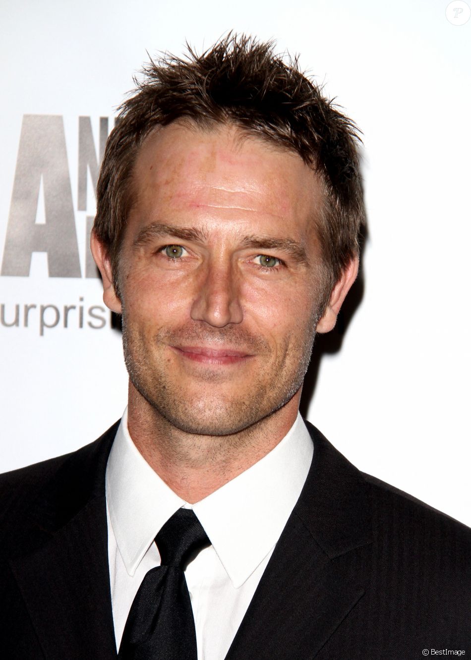 Michael Vartan: Unveiling the Charismatic Actor's Career Highlights and Personal Life