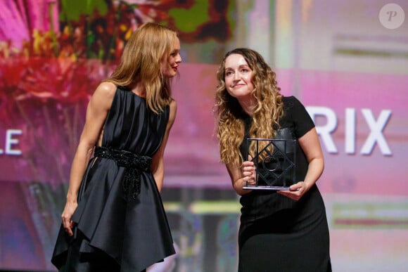 Vanessa Paradis et Sabrina Doyle (Prix du Jury pour le film "Lorelei ") lors de la cérémonie de clôture du 46e Festival du Cinéma Américain de Deauville, le 12 septembre 2020. © Olivier Borde/Bestimage