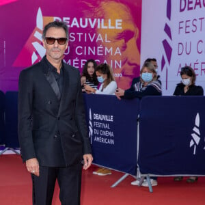 Samuel Benchetrit à la première de "Comment je suis devenu un super-héros" lors de la clôture du 46e Festival du Cinéma Américain de Deauville, le 12 septembre 2020. © Olivier Borde/Bestimage