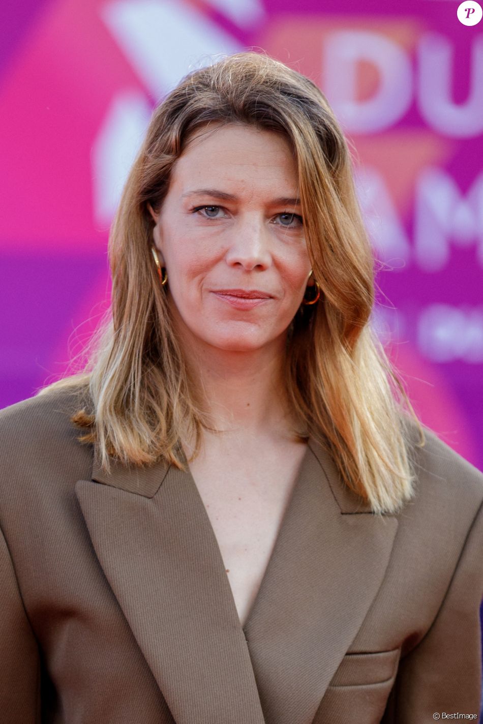 Celine Sallette A La Premiere De Comment Je Suis Devenu Un Super Heros Lors De La Cloture Du 46e Festival Du Cinema Americain De Deauville Le 12 Septembre Purepeople